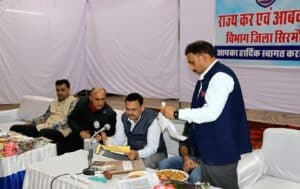 उपायुक्त एल.आर.वर्मा की देख-रेख में सम्पन्न हुई नीलामी प्रक्रिया