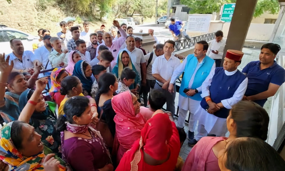 भाजपा प्रदेश अध्यक्ष डॉ राजीव बिंदल के नेतृत्व में नाहन विधानसभा क्षेत्र में हुआ रोष रैली का आयोजन