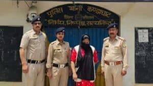 आपत्तिजनक देश विरोधी और भड़काऊ पोस्ट शेयर करने वाली महिला पुलिस कि गिरफ्त में