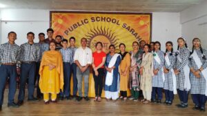 डीएवी सीनियर सेकेंडरी स्कूल सराहाँ में छात्रा आश्वी गर्ग 93%अंकों के साथ पहले स्थान पर रही