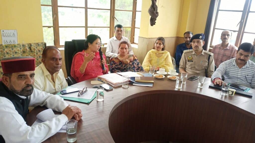 राज्यस्तरीय वामन द्वादशी मेला सराहां की तैयारियों को लेकर एसडीएम की अध्यक्षता में बैठक आयोजित