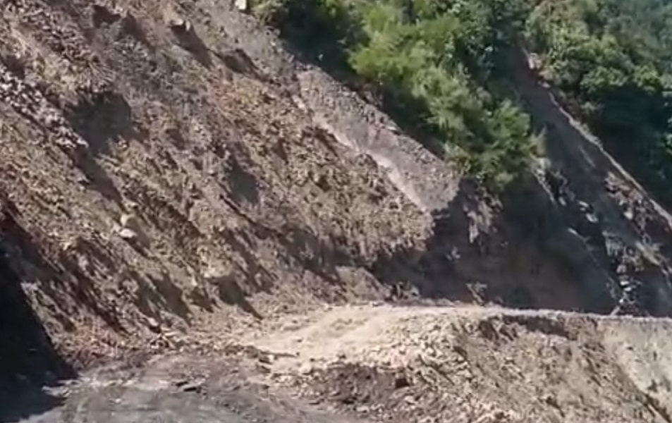 टिक्करी-कुठार पंचायत में पड़ने वाली मेहल ढांक'