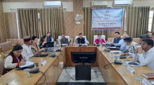जिला विकास समन्वय एवं निगरानी समिति की समीक्षा बैठक सांसद शिमला संसदीय क्षेत्र सुरेश कश्यप की अध्यक्षता में आयोजित