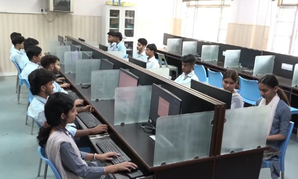 एआई और डेटा सांइस क्षेत्र में वर्तमान में अपार संभावनाएं