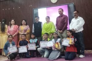 एक दिवसीय जिला स्तरीय रंगोत्सव में विजेता