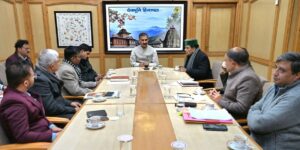 आई.जी.एम.सी और निदेशालय चिकित्सा शिक्षा के अधिकारियों से घटना से जुड़े सभी तथ्यों के संबंध में विस्तृत जानकारी लेते हुए