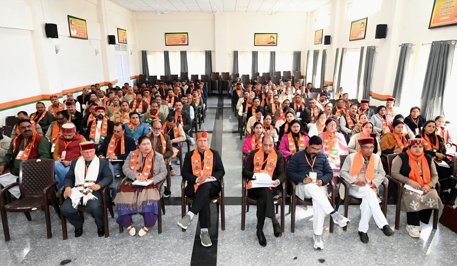 जिला भाजपा कार्यालय सुंदरनगर में भाजपा की प्रदेश स्तरीय बैठक का आयोजन