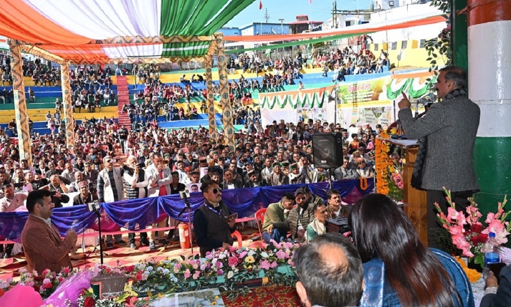 सराहाँ में जनसभा को संबोधित करते मुख्यमंत्री ठाकुर सुखविंदर सिंह सुक्खू