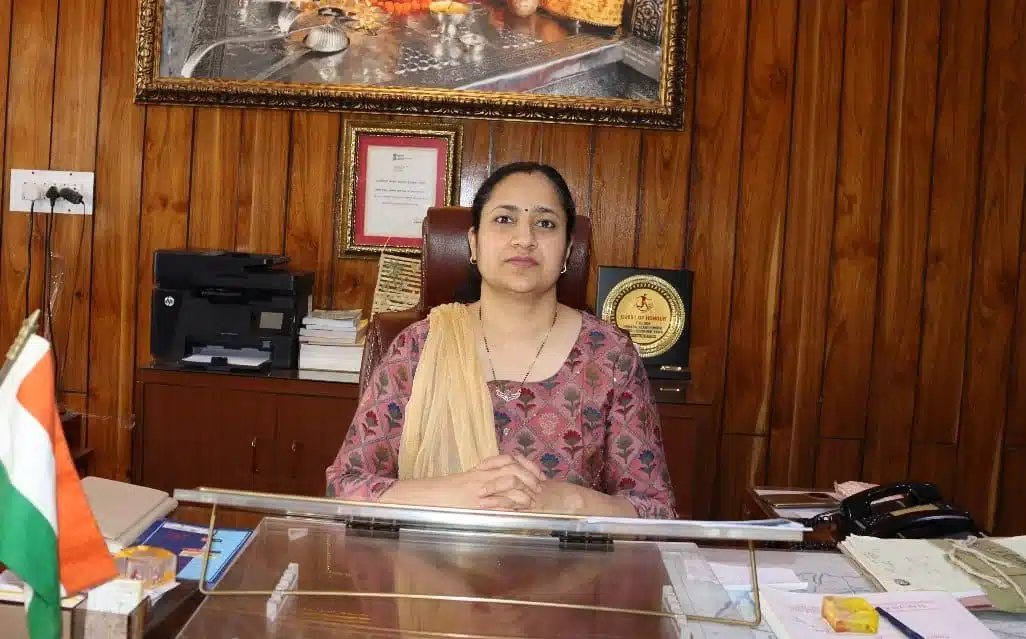 DC-Sirmaur-Priyanka-Verma