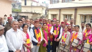 पच्छाद बीडीसी के नव नियुक्त भाजपा के अध्यक्ष व् उपाध्यक्ष के साथ सांसद व् विधायक तथा अन्य
