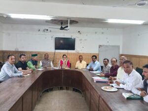 बस रूट फोरमुलेशन समिति उप-मण्डल पच्छाद की मिटिंग