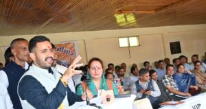 लोक निर्माण एवं शहरी विकास मंत्री विक्रमादित्य सिंह