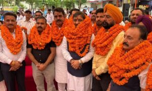 भाजपा के पूर्व प्रदेश अध्यक्ष एवं सांसद सुरेश कश्यप व अन्य